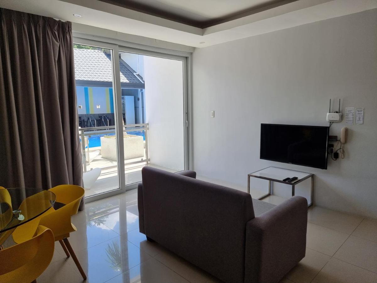 Chequers Suites Subic Bay Olongapo Eksteriør bilde