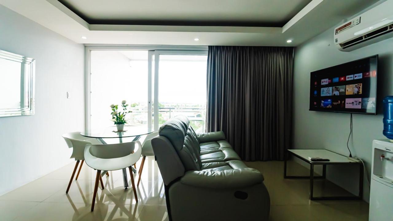 Chequers Suites Subic Bay Olongapo Eksteriør bilde